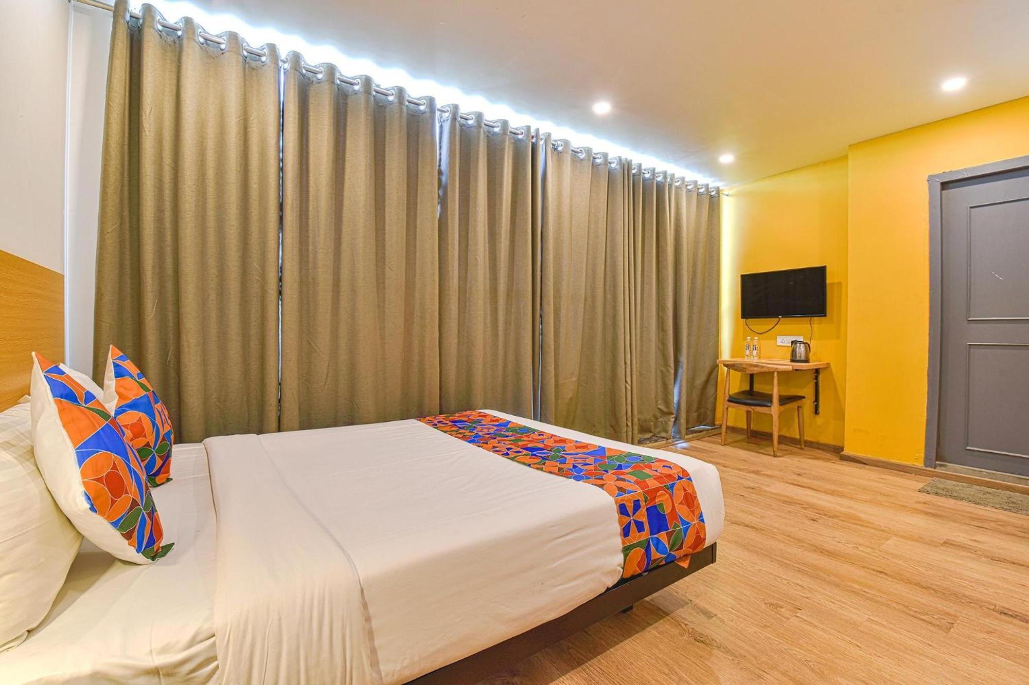 Fabhotel Ny Townhouse أحمد أباد المظهر الخارجي الصورة