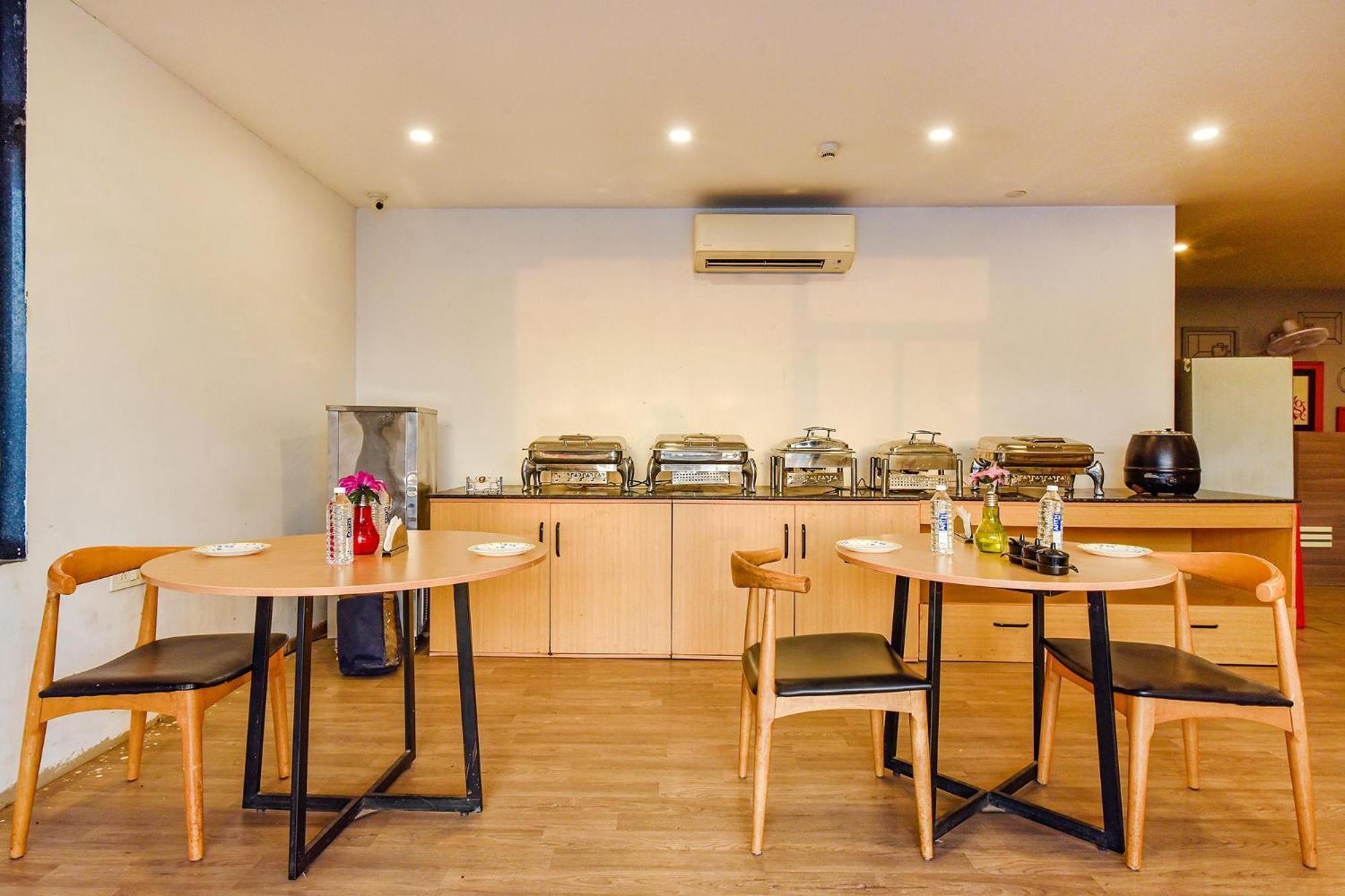 Fabhotel Ny Townhouse أحمد أباد المظهر الخارجي الصورة