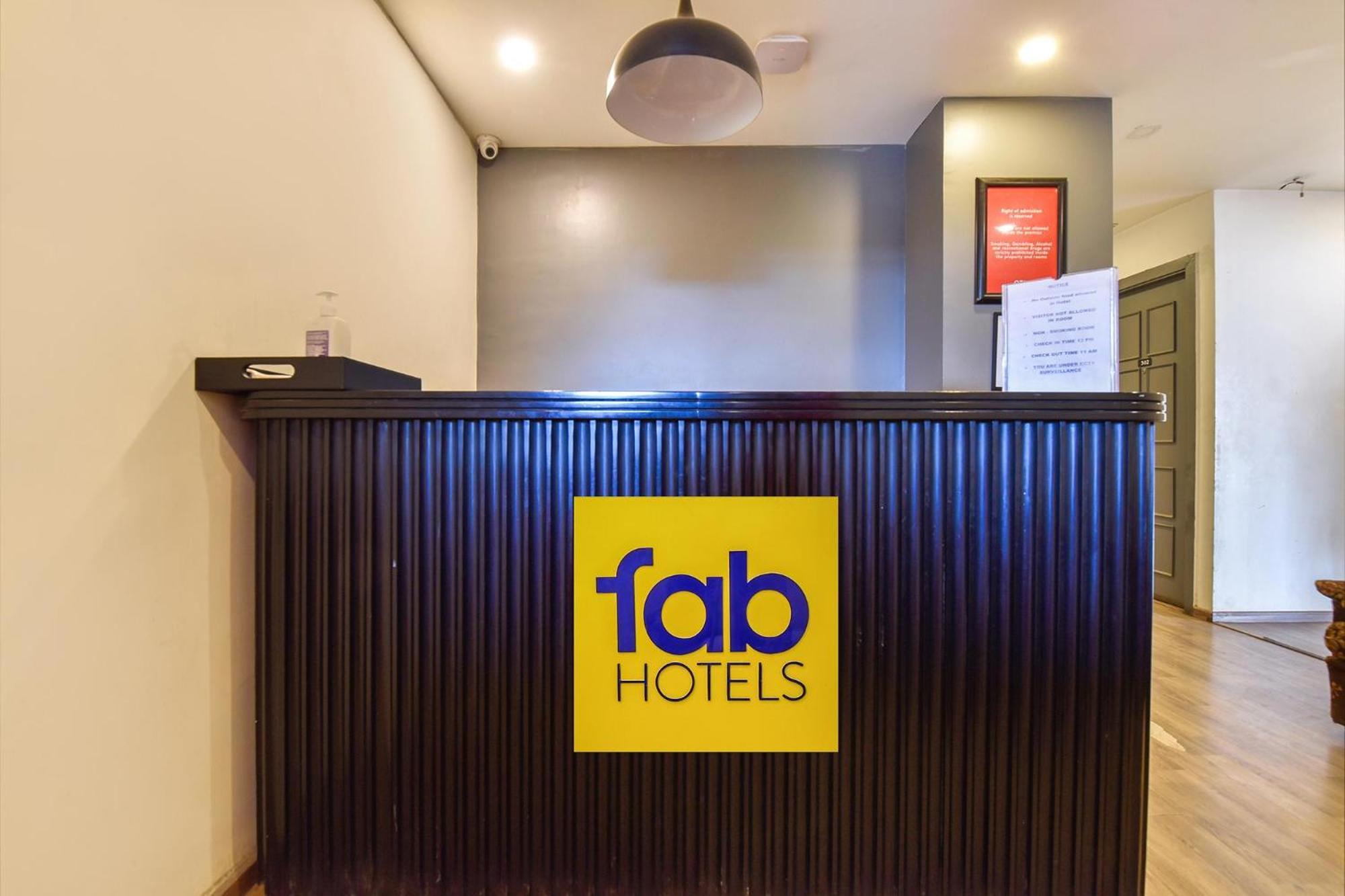 Fabhotel Ny Townhouse أحمد أباد المظهر الخارجي الصورة