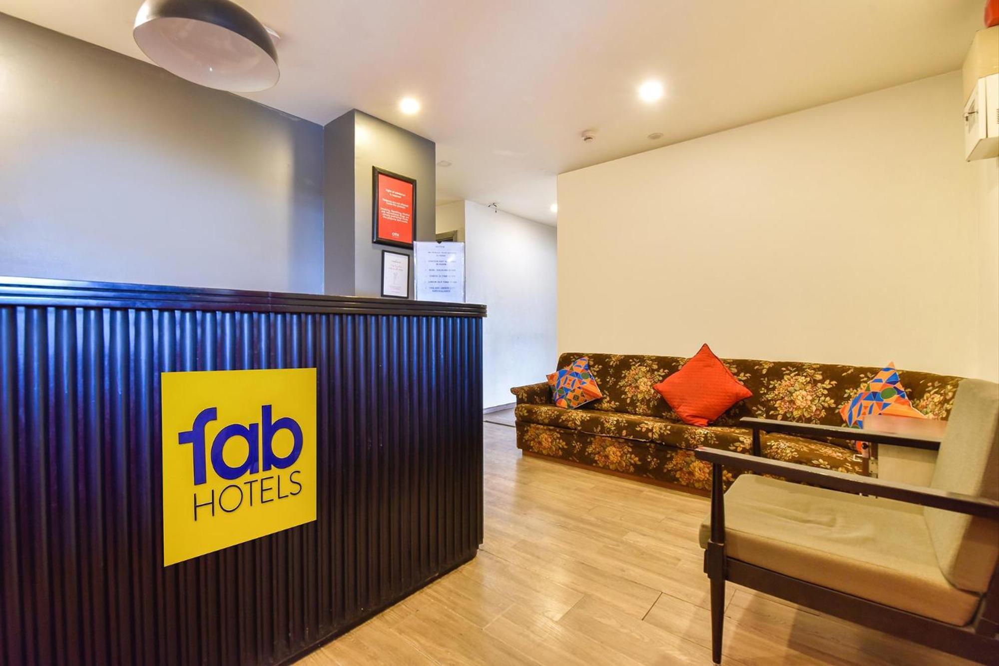 Fabhotel Ny Townhouse أحمد أباد المظهر الخارجي الصورة