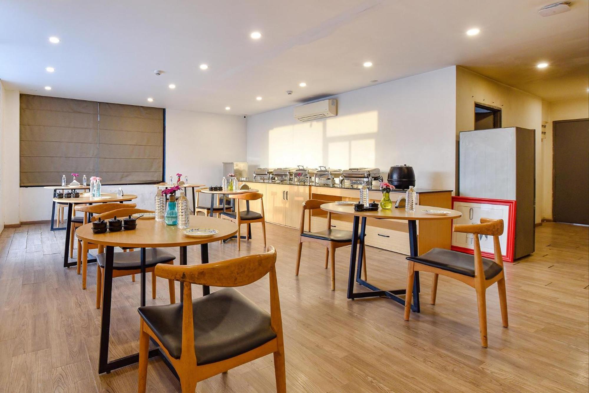 Fabhotel Ny Townhouse أحمد أباد المظهر الخارجي الصورة